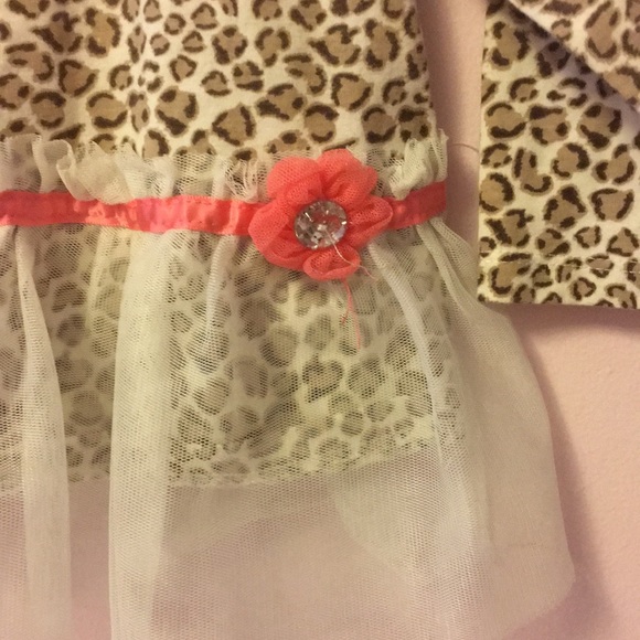 leopard print top - Picture 2 of 4